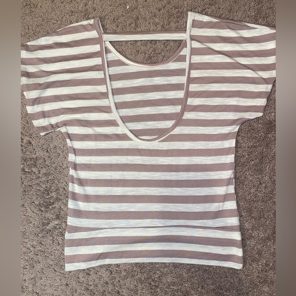 Charlotte Russe Women’s Striped Scoop Back Top Size Medium Short Sleeve Shirt - Picture 7 of 10